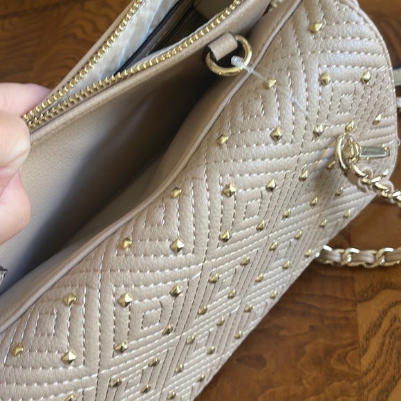 NEW INC Vachetta Crossbody Clutch Handbag Purse Tan wGold Accent Removable strap - Picture 8 of 17